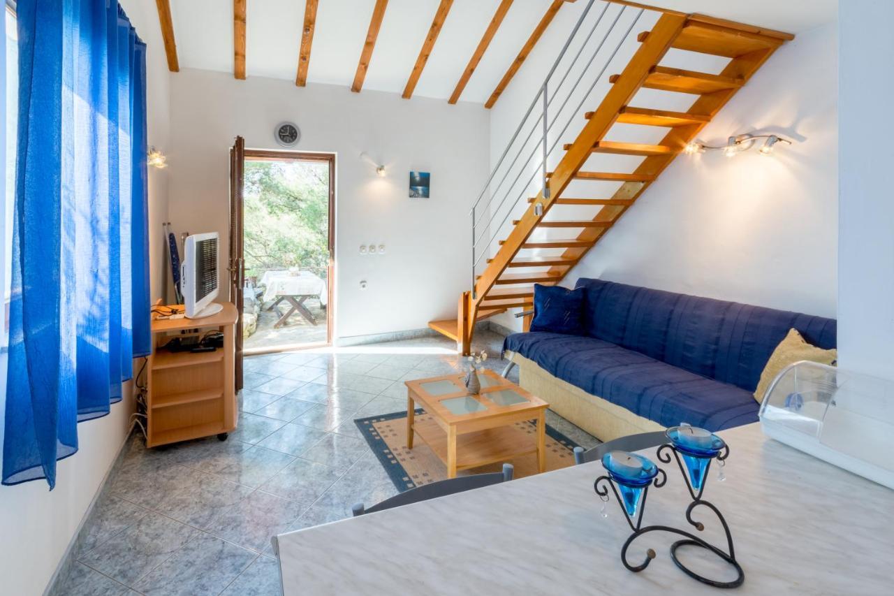 Vacation House Milka Милна Екстер'єр фото