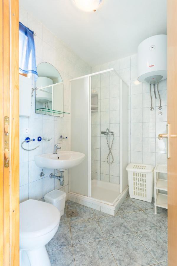 Vacation House Milka Милна Екстер'єр фото