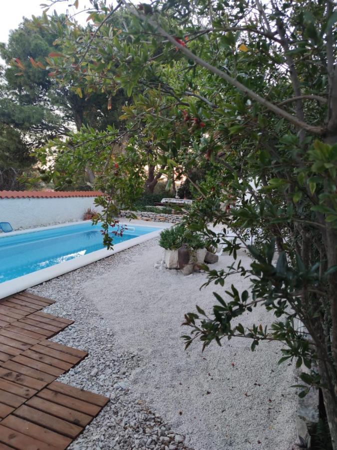 Vacation House Milka Милна Екстер'єр фото