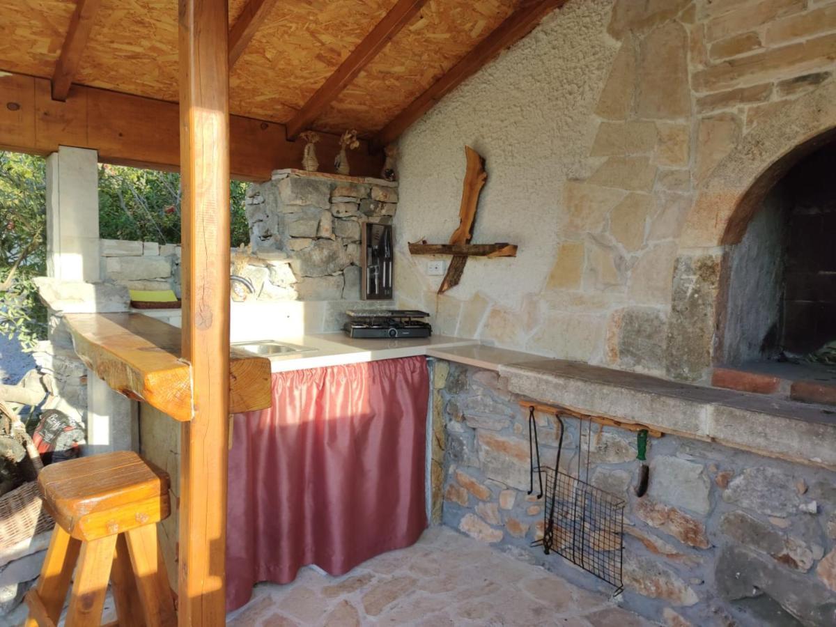 Vacation House Milka Милна Екстер'єр фото